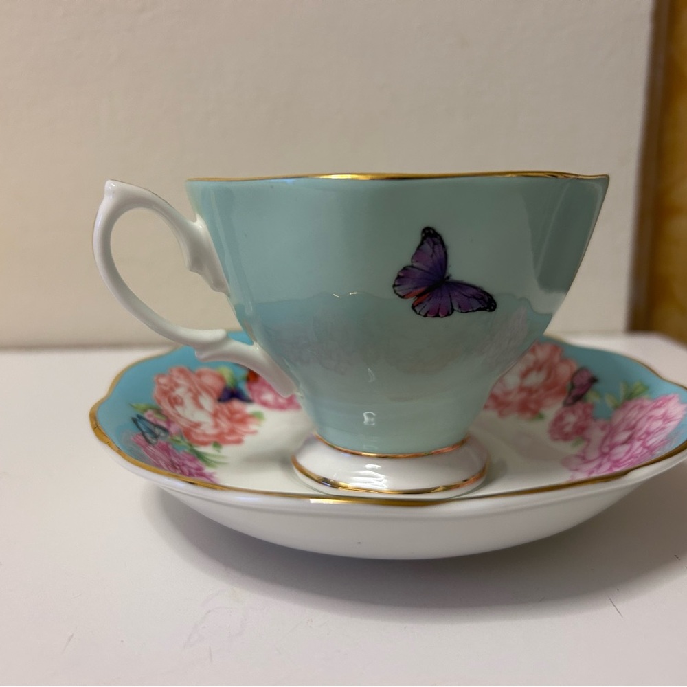 Royal Albert by Miranda Kerr ‘Devotion’  Pink  Floral Tea Up a Saucer - Picture 4 of 7